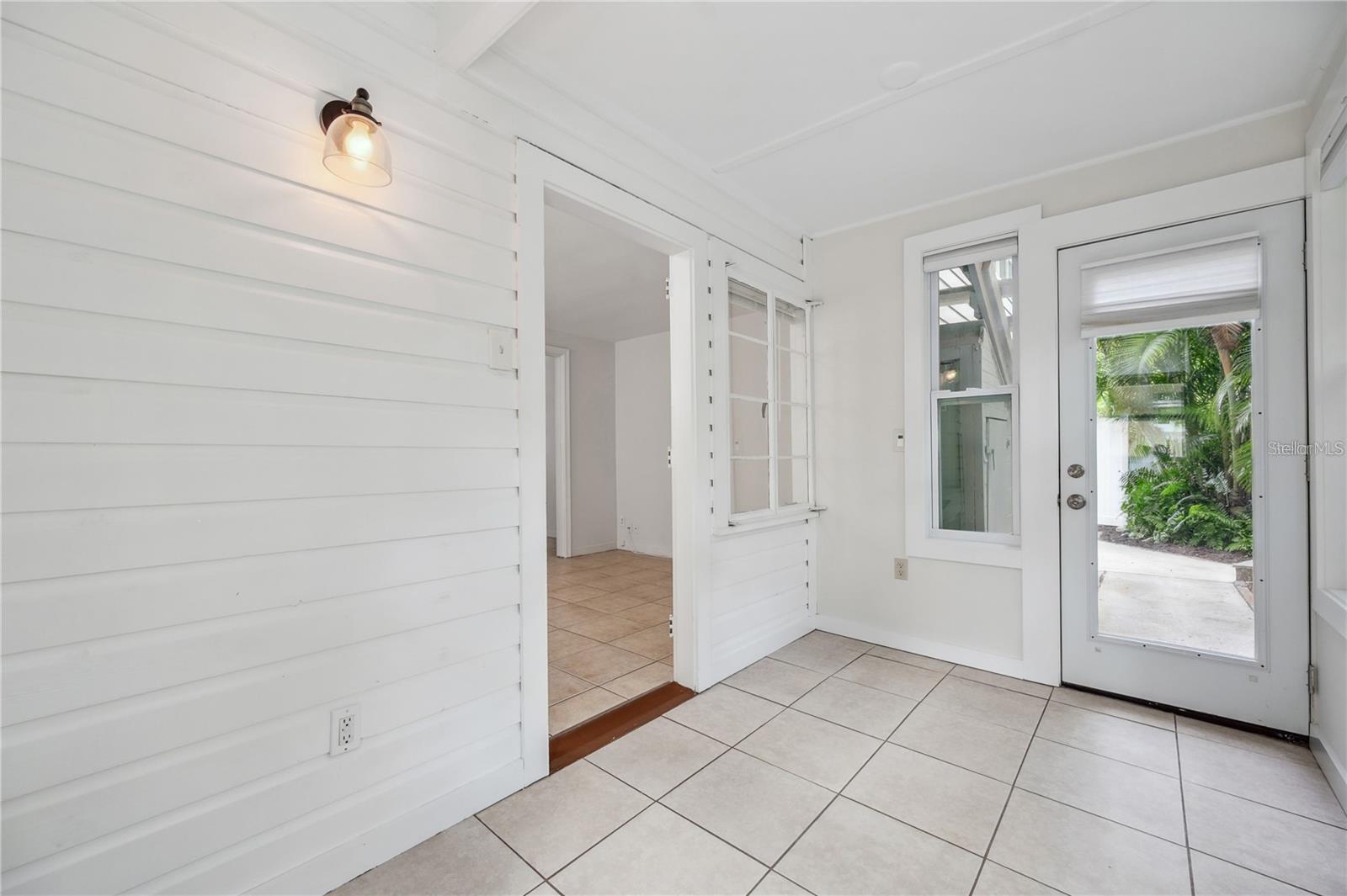 SNELL & HAMLETTS NORTH SHORE ADD - Residential Income