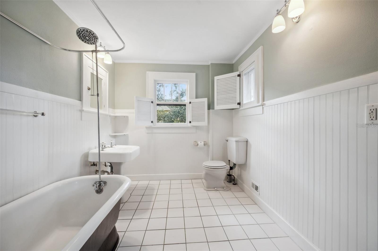 SNELL & HAMLETTS NORTH SHORE ADD - Residential Income