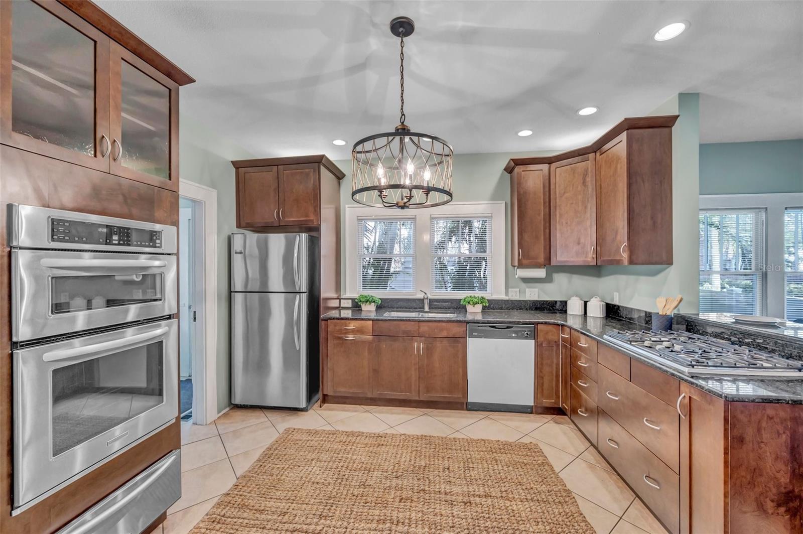 SNELL & HAMLETTS NORTH SHORE ADD - Residential Income
