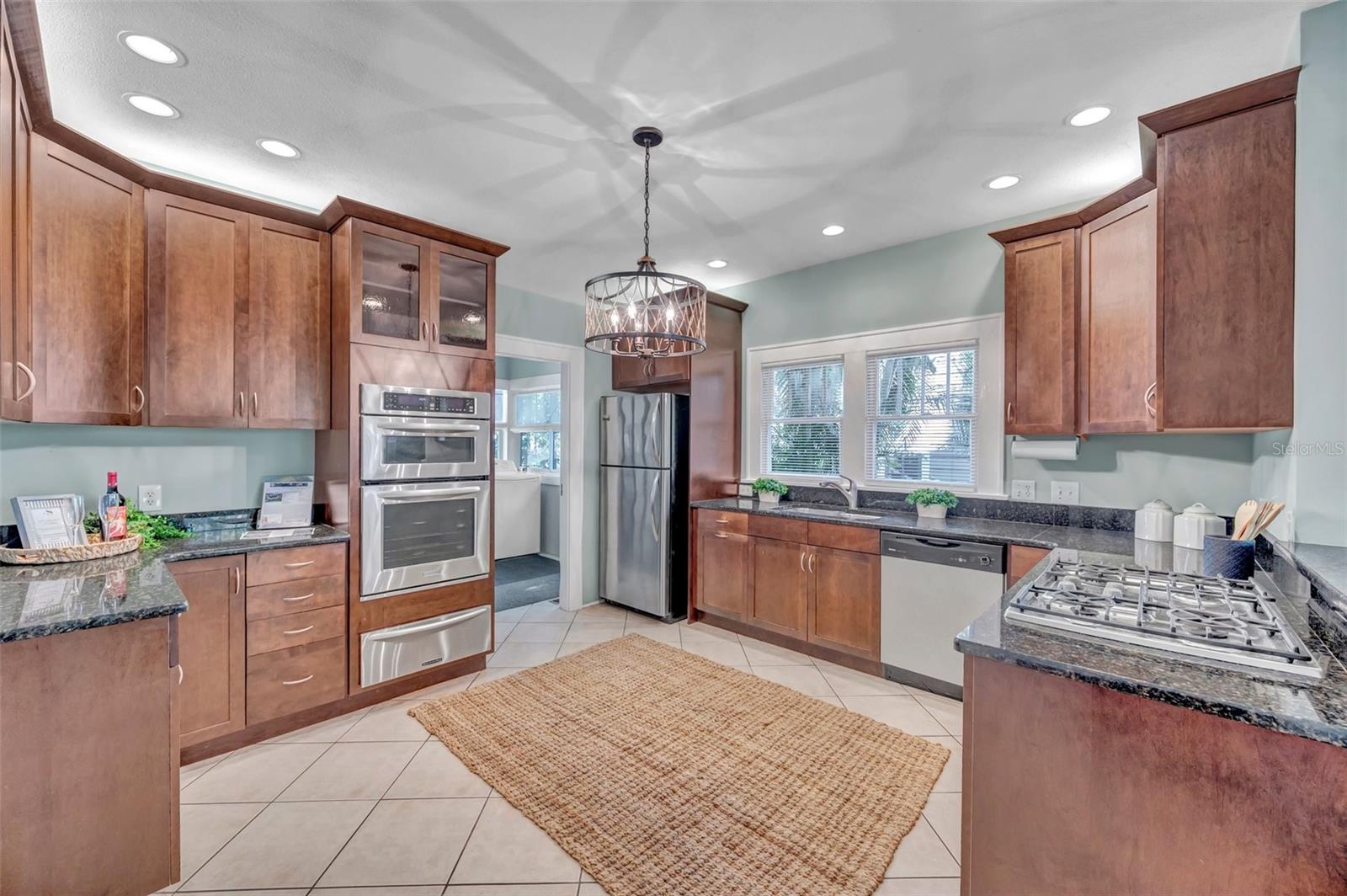 SNELL & HAMLETTS NORTH SHORE ADD - Residential Income