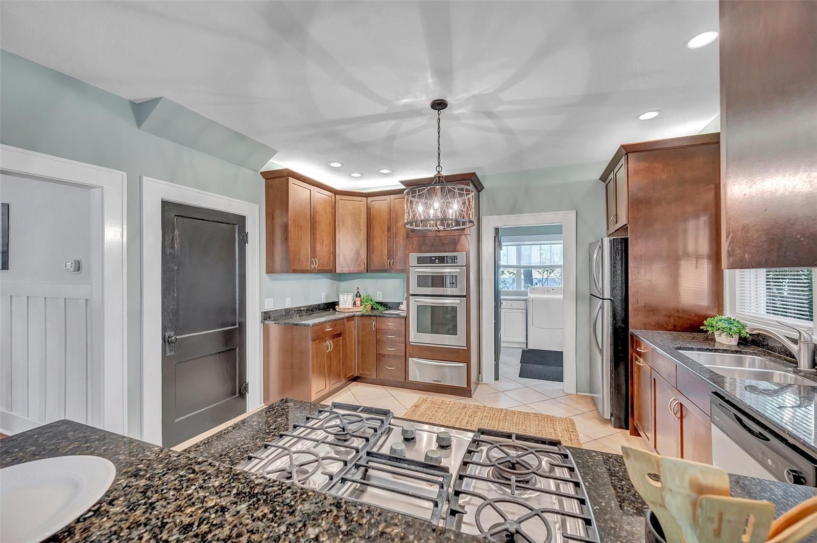 SNELL & HAMLETTS NORTH SHORE ADD - Residential Income
