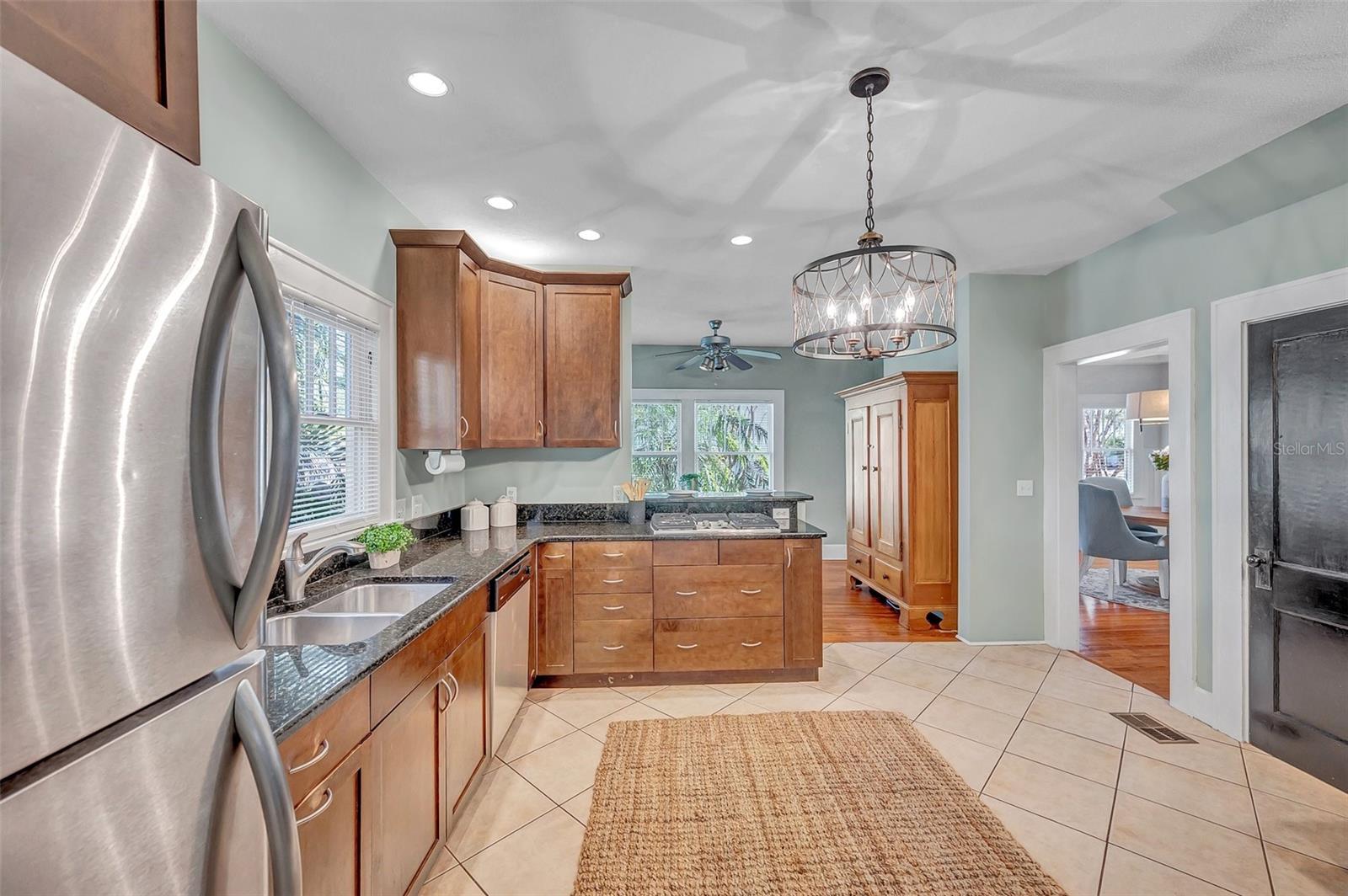 SNELL & HAMLETTS NORTH SHORE ADD - Residential Income