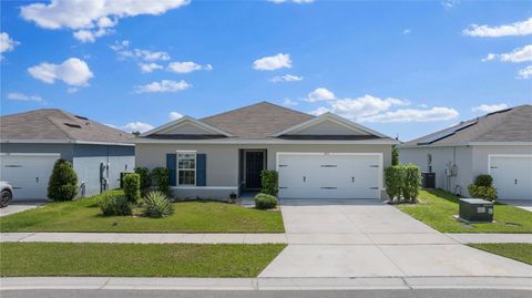 A home in WINTER HAVEN