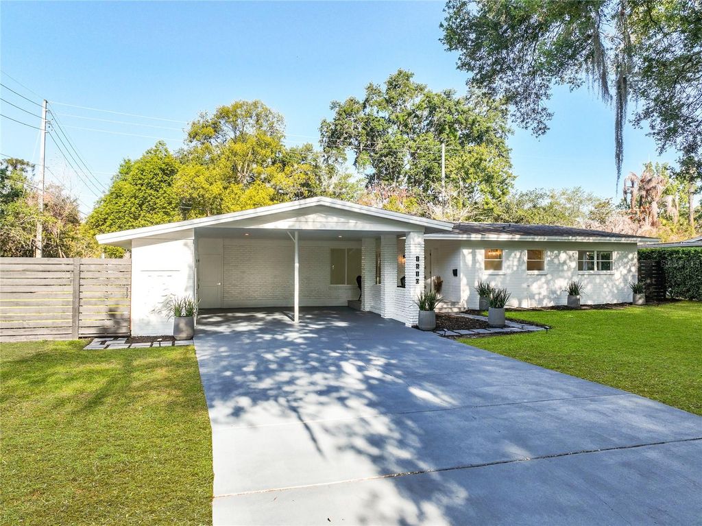 Photo of 1510 Belmont Drive, Orlando, FL 32806 (MLS # O6408972)