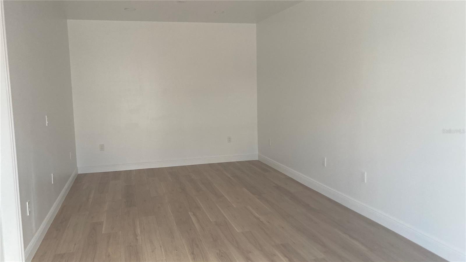 PORT CHARLOTTE INDUST PARK - Commercial Lease