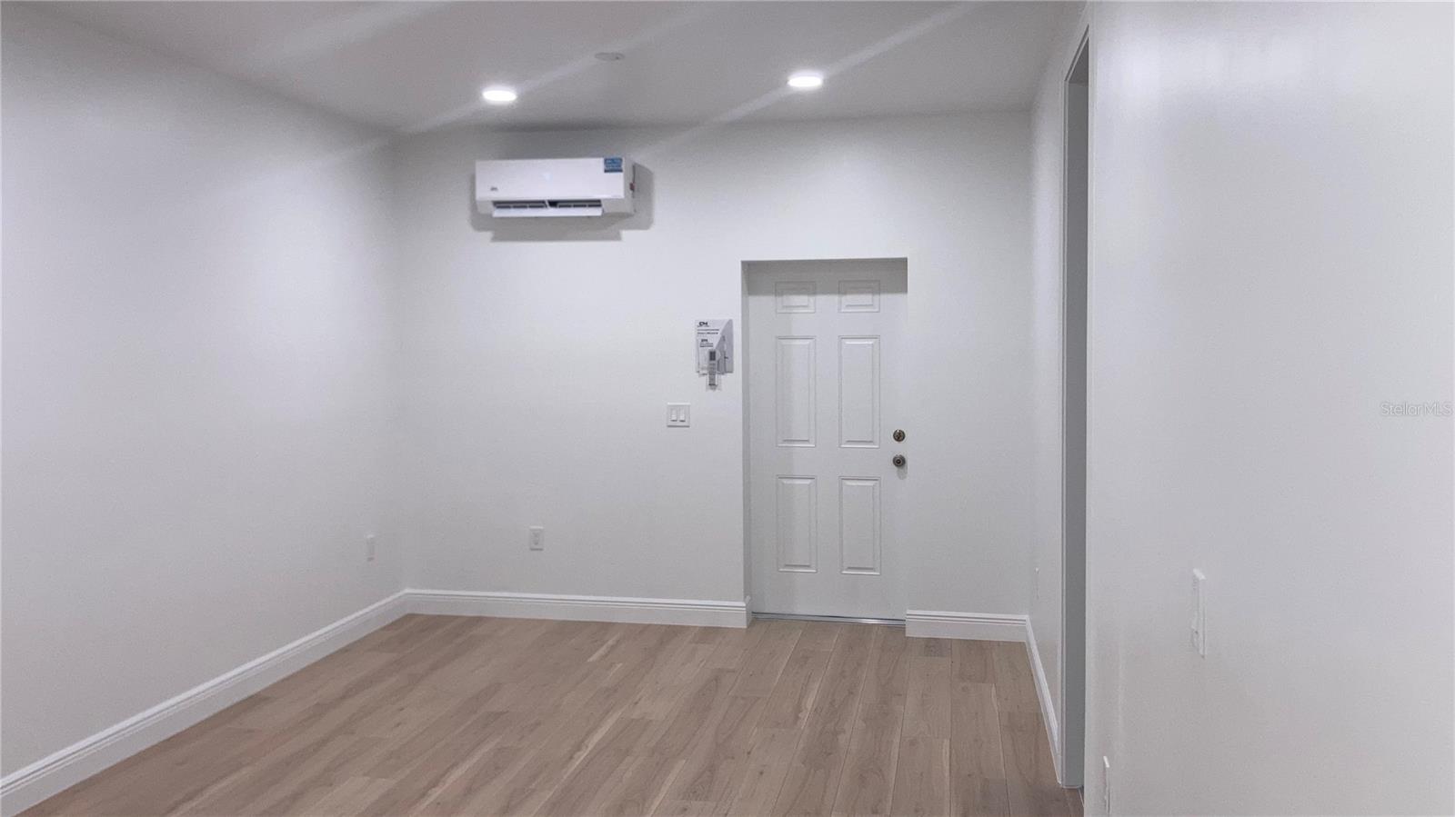 PORT CHARLOTTE INDUST PARK - Commercial Lease