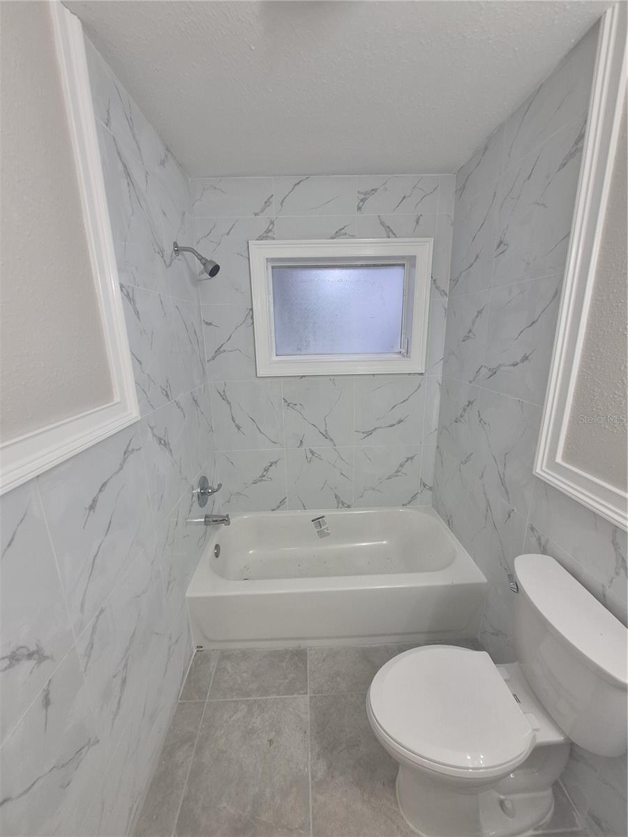 BEVERLY HILLS MARKET AREA - Residential Lease