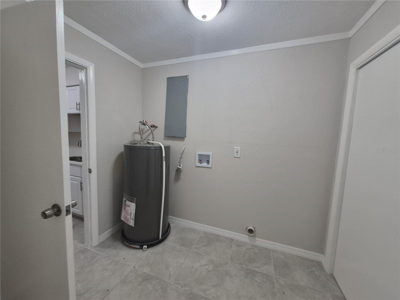 BEVERLY HILLS MARKET AREA - Residential Lease