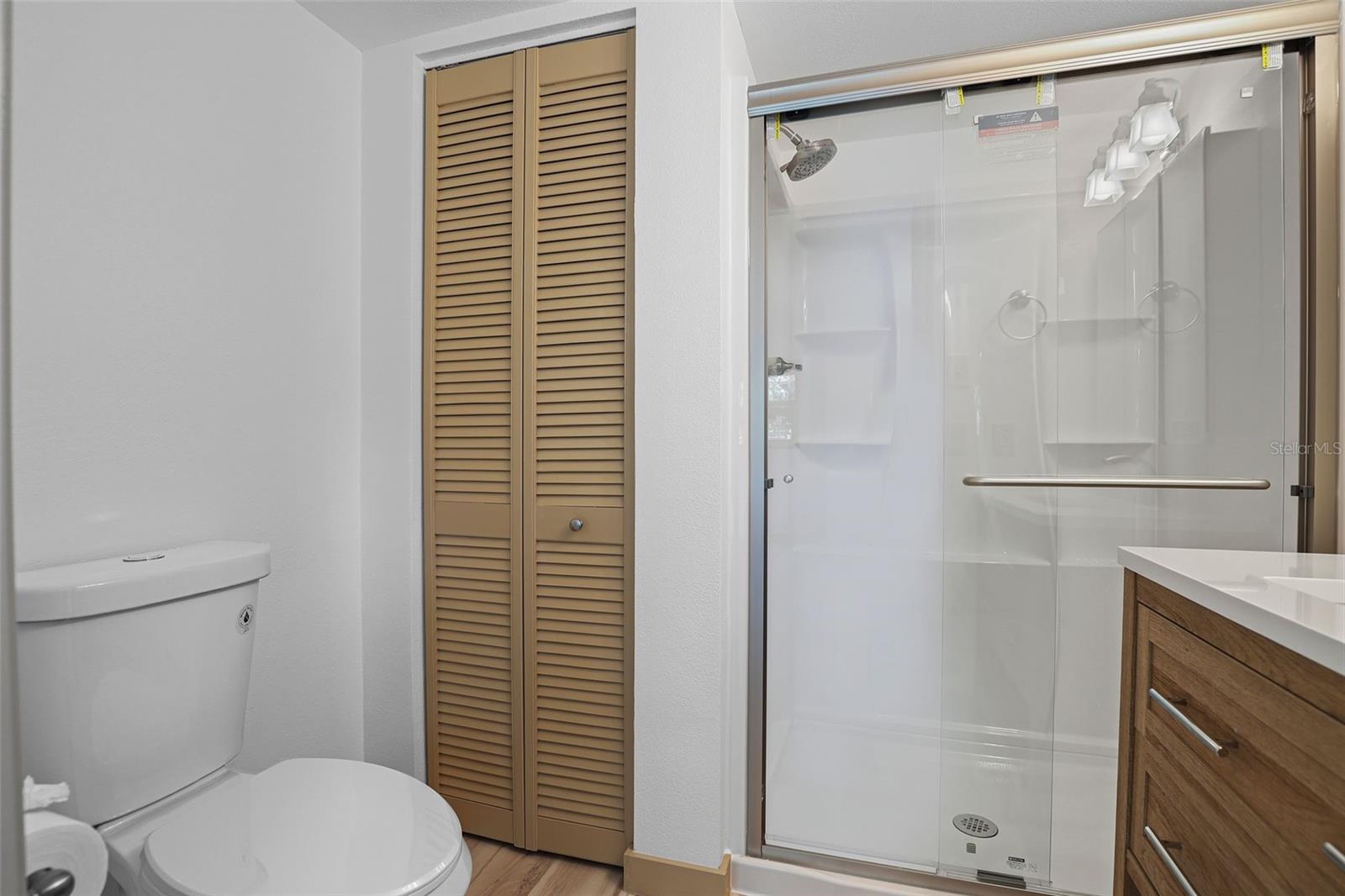 OAK PARK TERRACE UNITS 1-16 - Residential