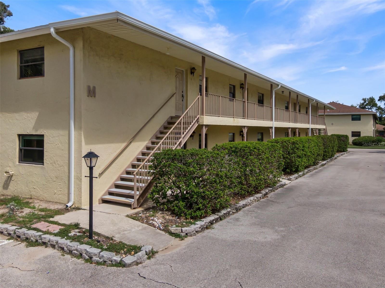 OAK PARK TERRACE UNITS 1-16 - Residential