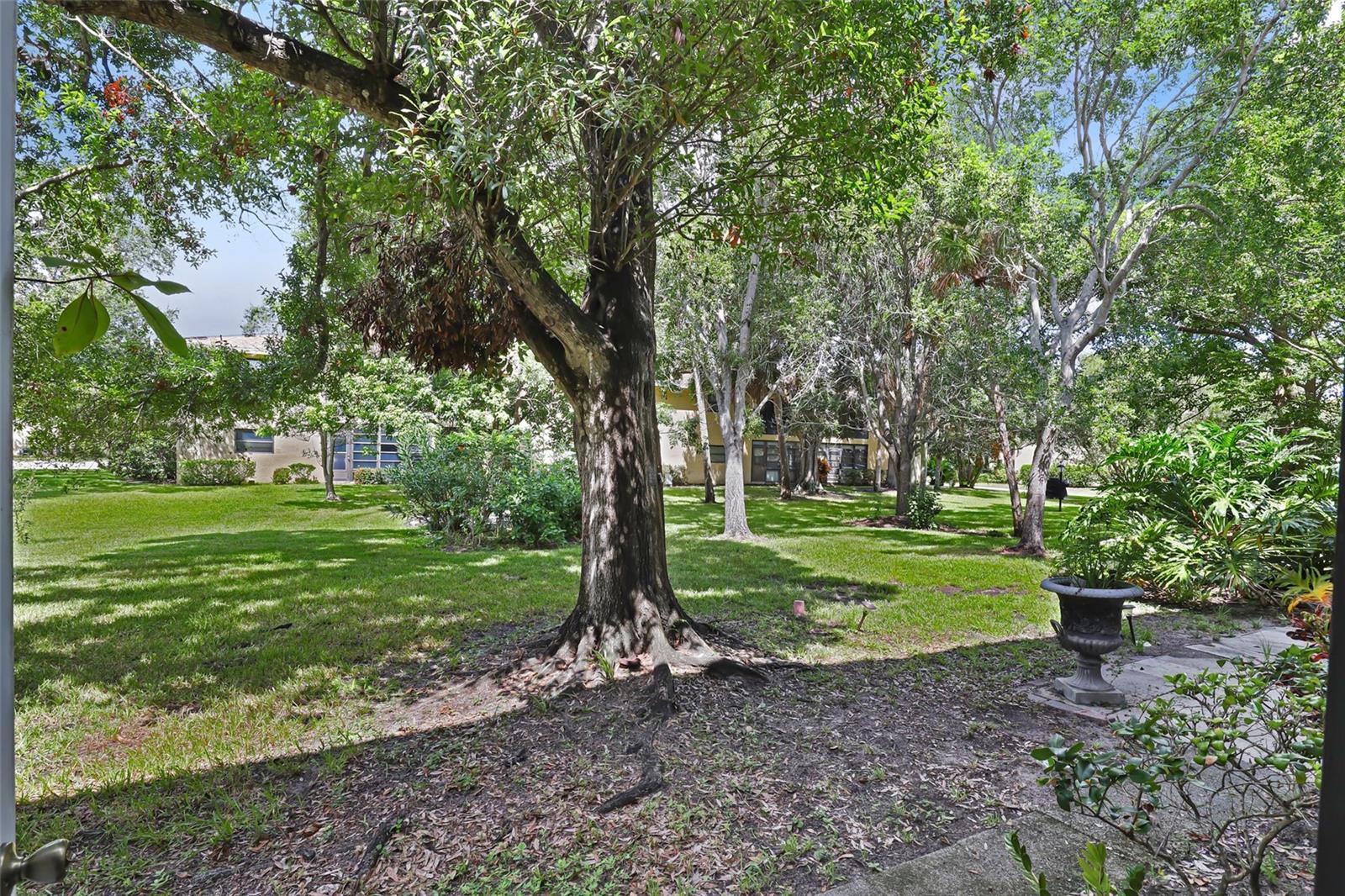 OAK PARK TERRACE UNITS 1-16 - Residential