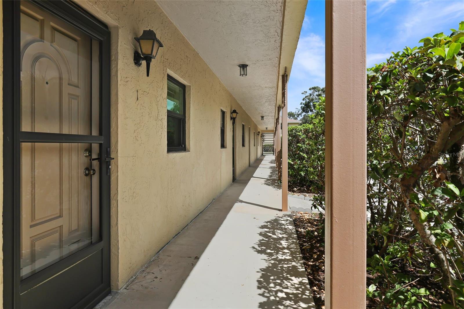 OAK PARK TERRACE UNITS 1-16 - Residential