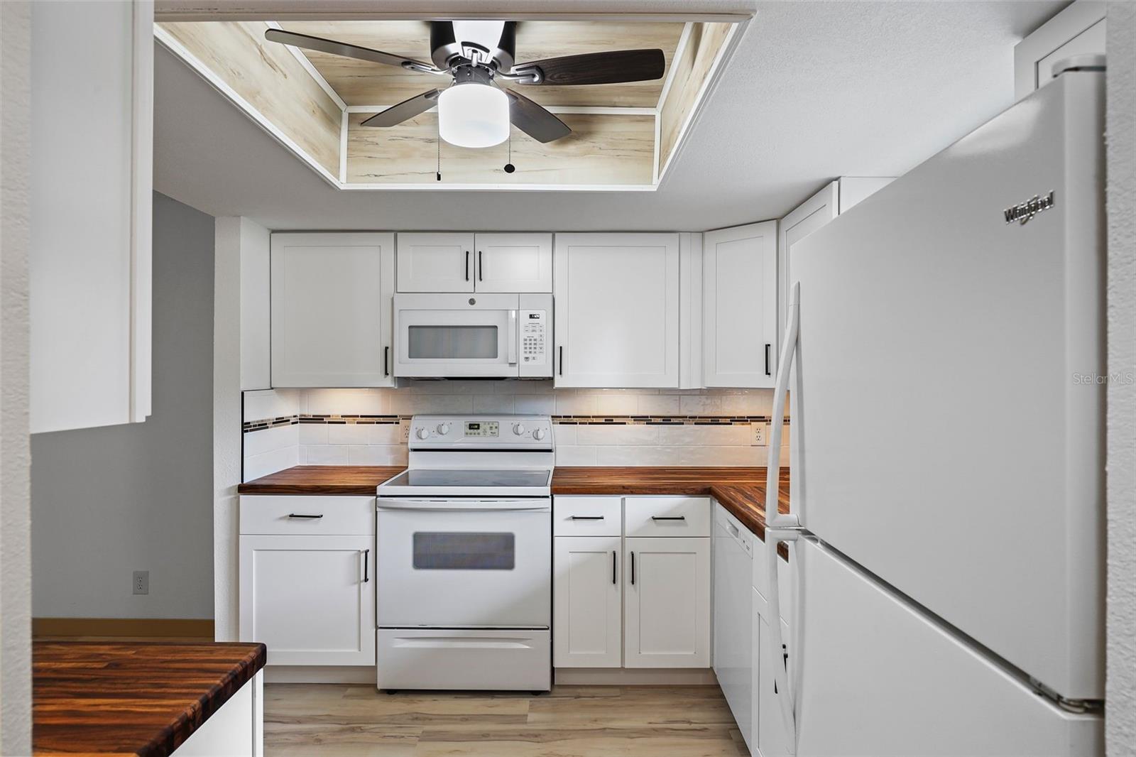 OAK PARK TERRACE UNITS 1-16 - Residential