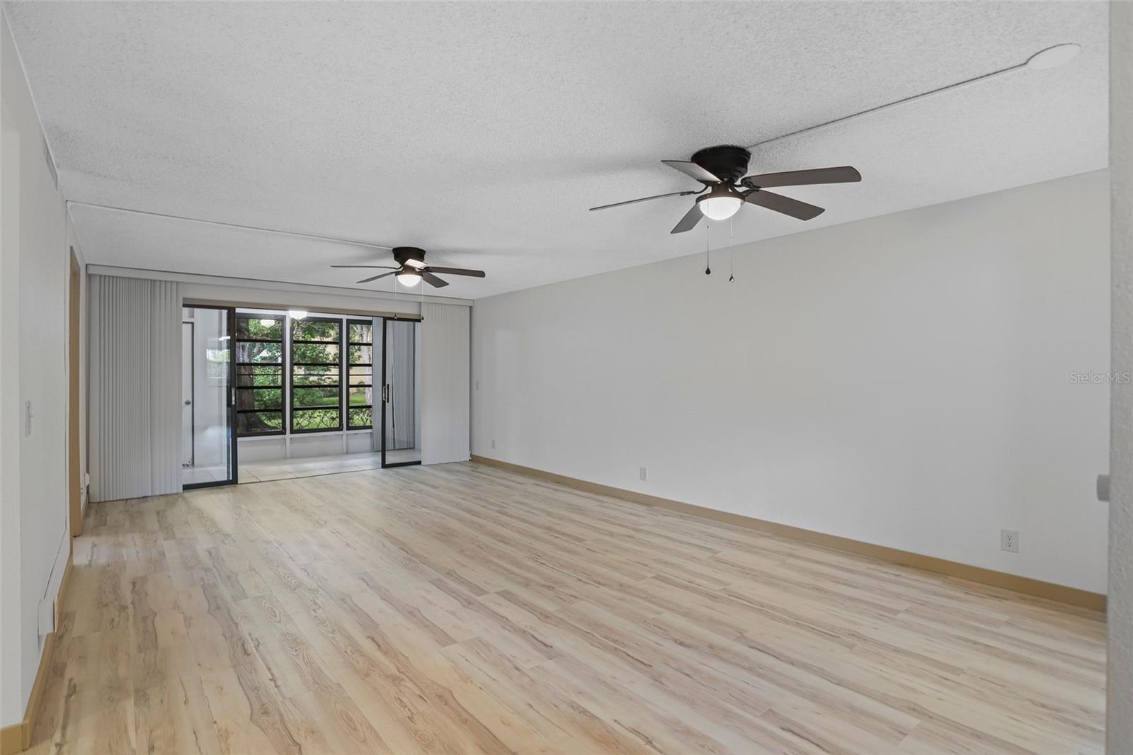 OAK PARK TERRACE UNITS 1-16 - Residential