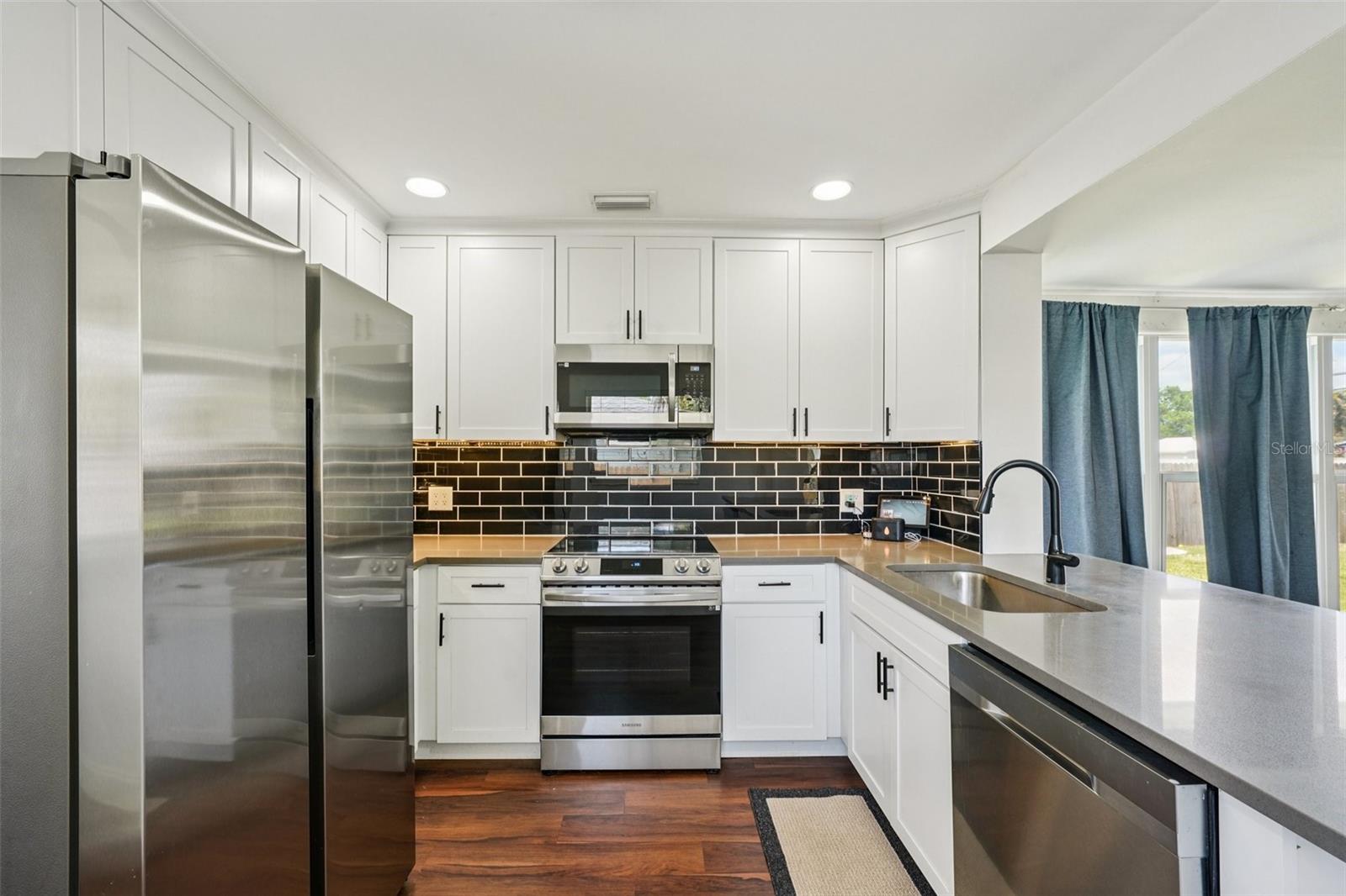 PASADENA ESTATES - Residential