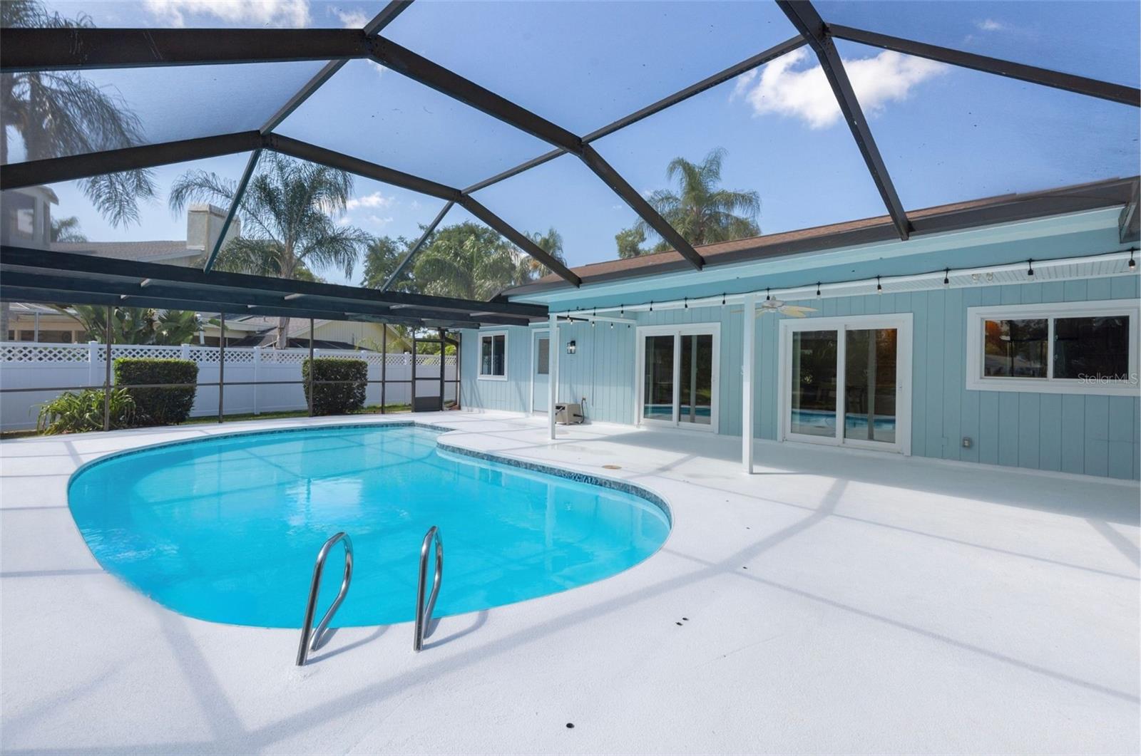 LAKE VALENCIA UNIT ONE - Residential