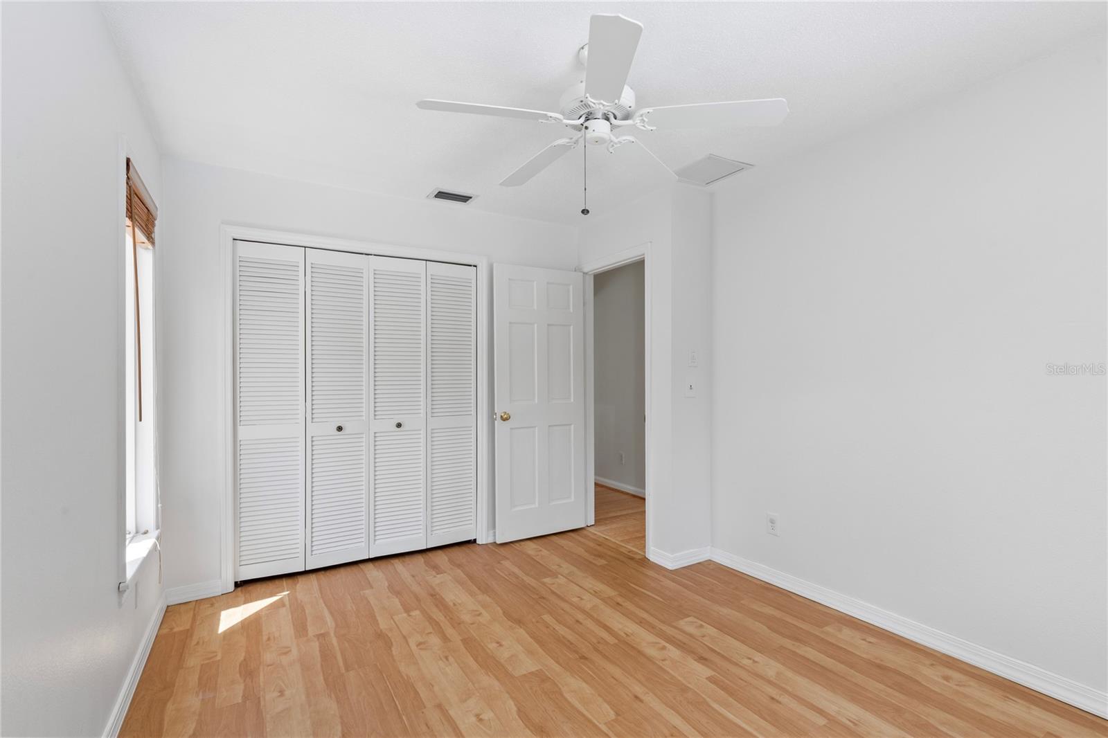 LAKE VALENCIA UNIT ONE - Residential