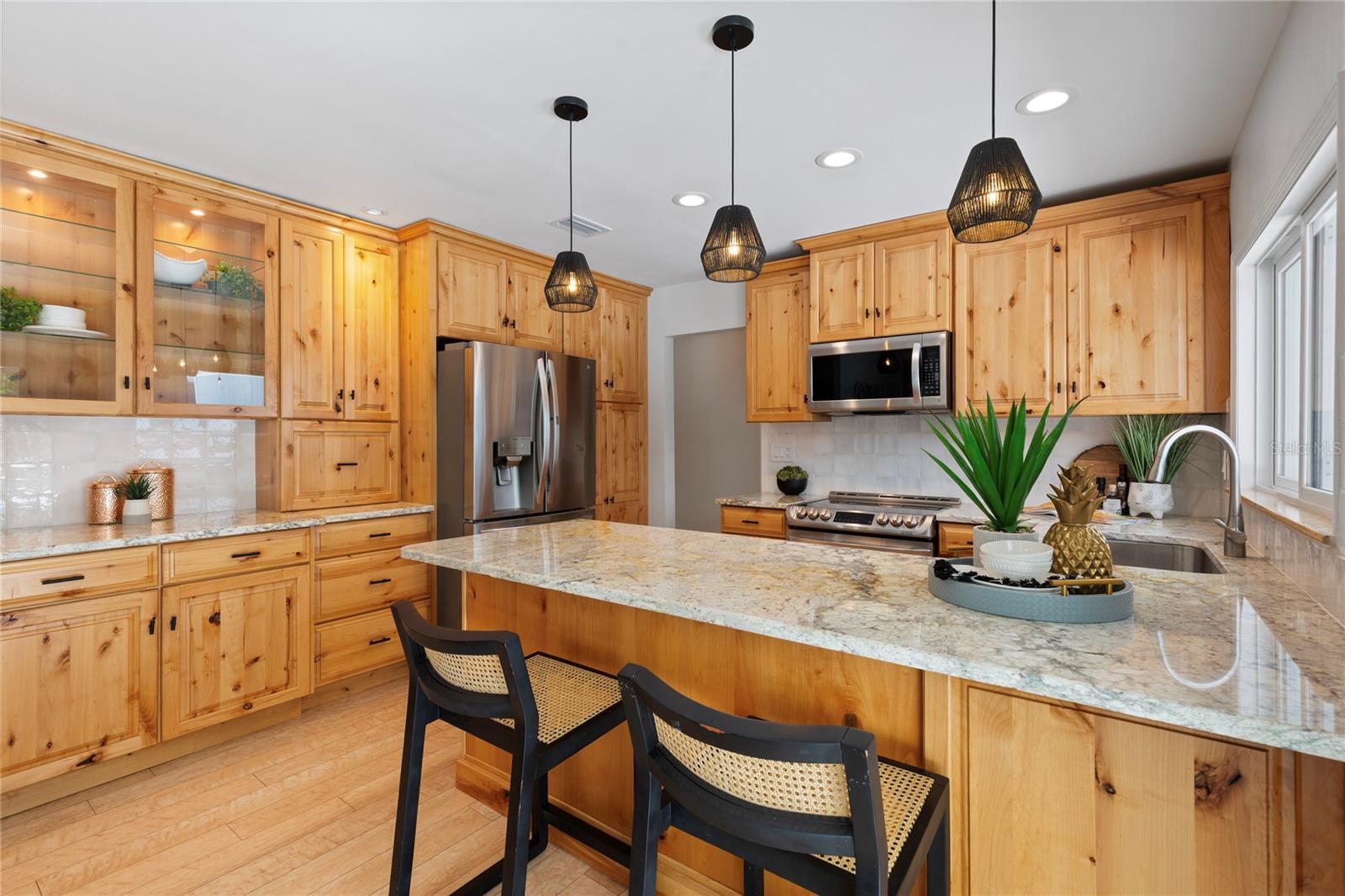 LAKE VALENCIA UNIT ONE - Residential