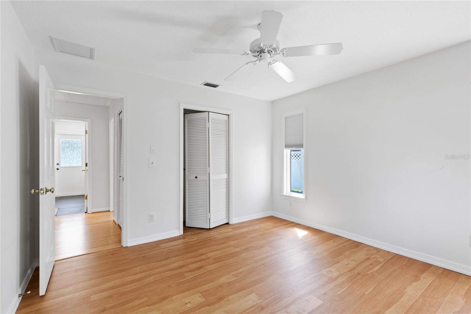 LAKE VALENCIA UNIT ONE - Residential