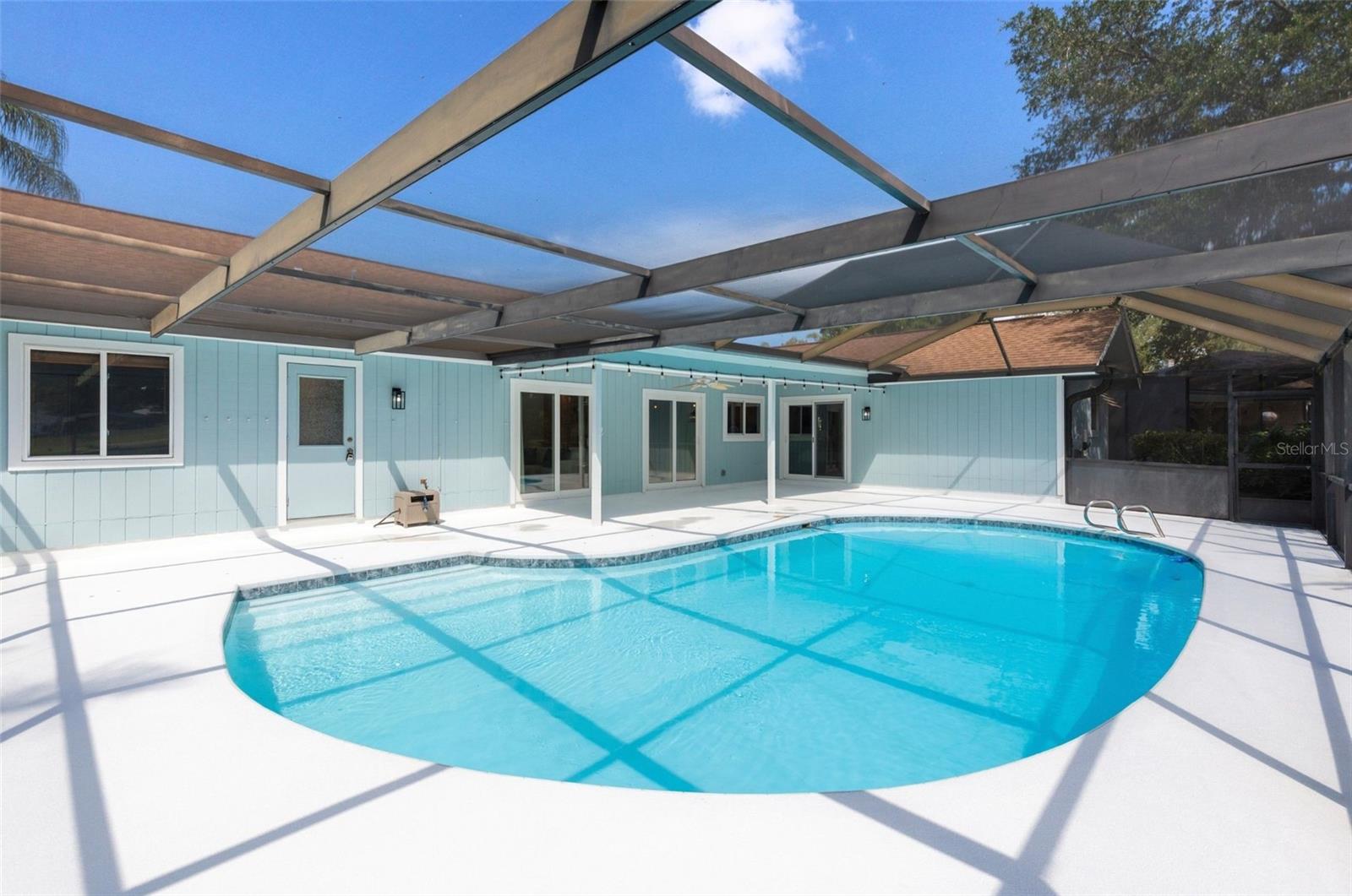 LAKE VALENCIA UNIT ONE - Residential