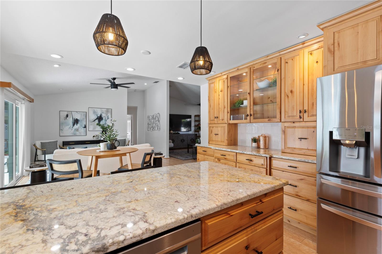 LAKE VALENCIA UNIT ONE - Residential