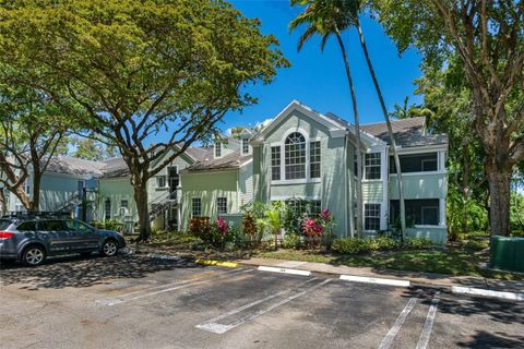 Photo of 1275 Crystal Way #G, Delray Beach, FL 33444 (MLS # O6406278)