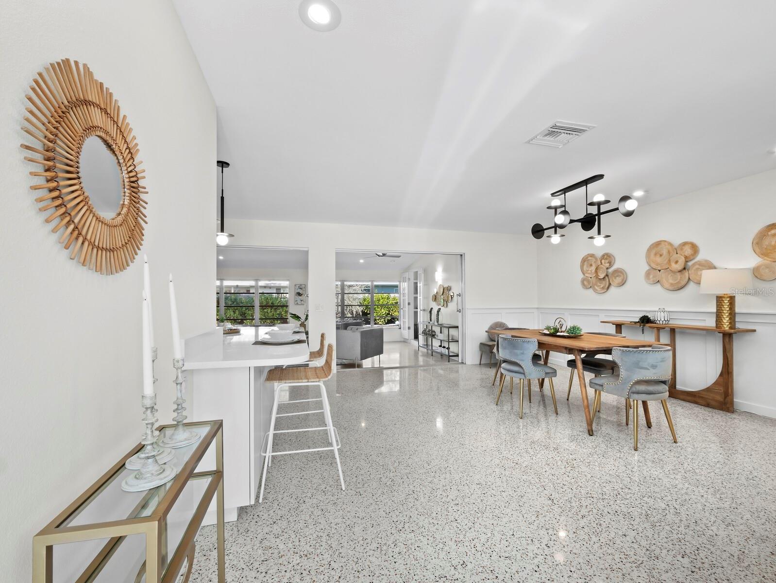 INDIAN BEACH/SAPPHIRE SHORES - Residential