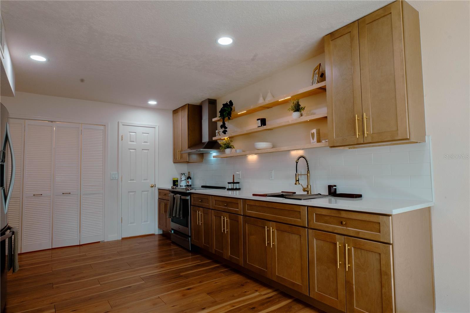 5376 ROCKING HORSE PLACE