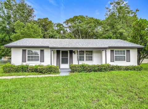 Photo of 15081 SW 35th Circle, Ocala, FL 34473 (MLS # OM711584)