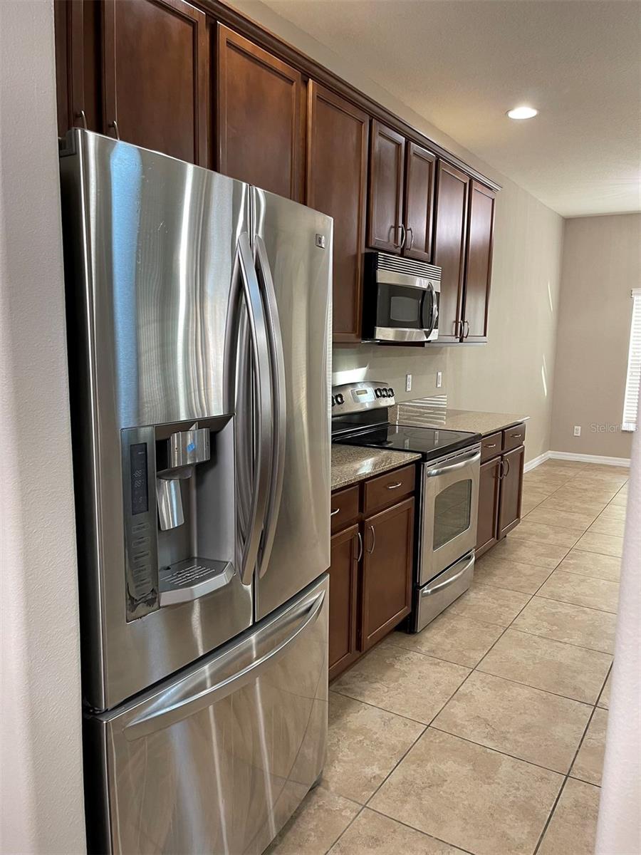 ENCLAVE/MOSS PARK PH2A - Residential Lease