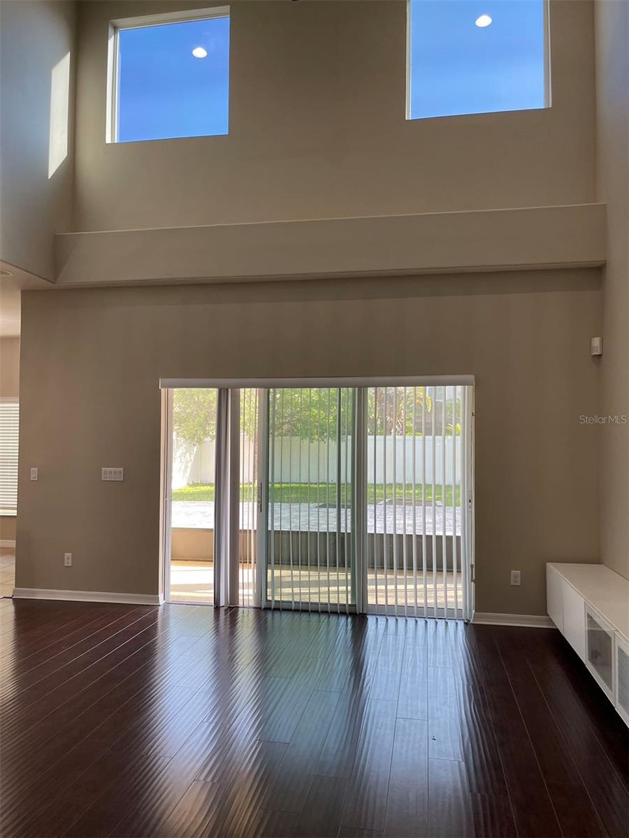 ENCLAVE/MOSS PARK PH2A - Residential Lease