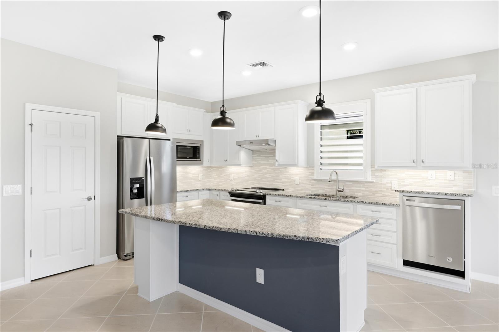 ISLANDWALK/THE WEST VLGS PH 5 - Residential