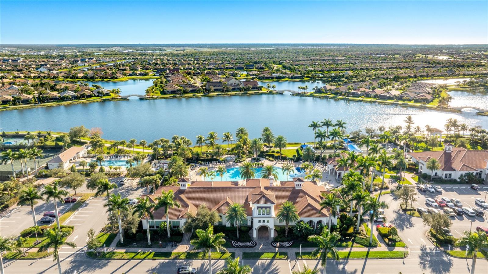 ISLANDWALK/THE WEST VLGS PH 5 - Residential