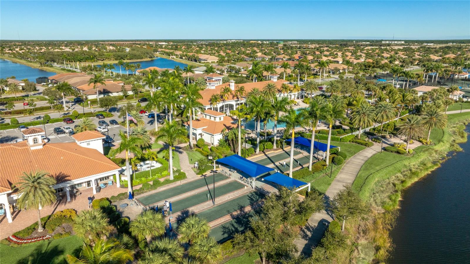 ISLANDWALK/THE WEST VLGS PH 5 - Residential