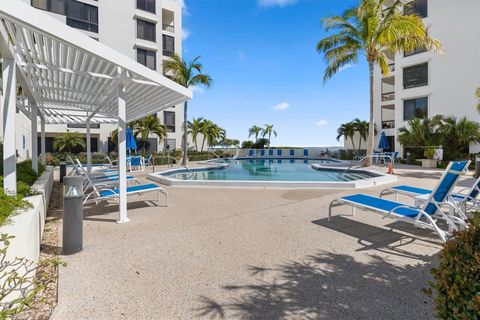 A home in LONGBOAT KEY