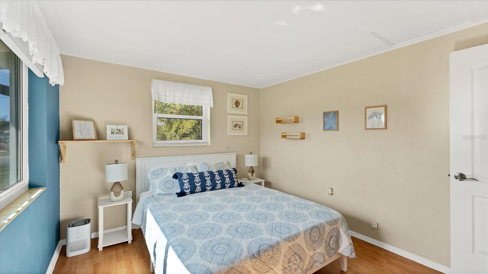 SOUTH VENICE - Residential