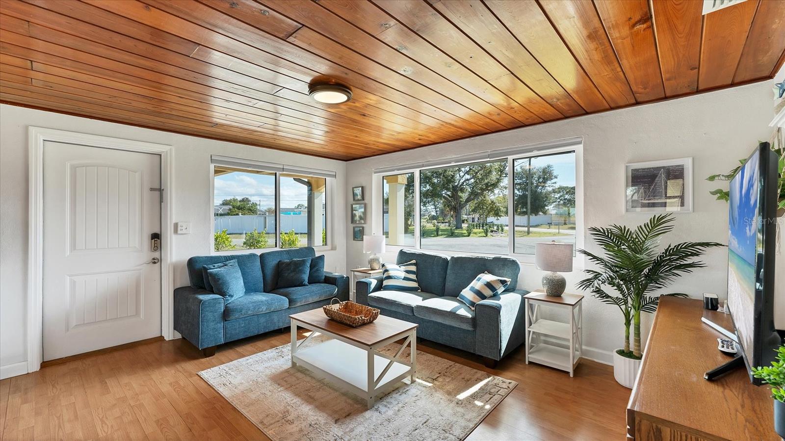 SOUTH VENICE - Residential