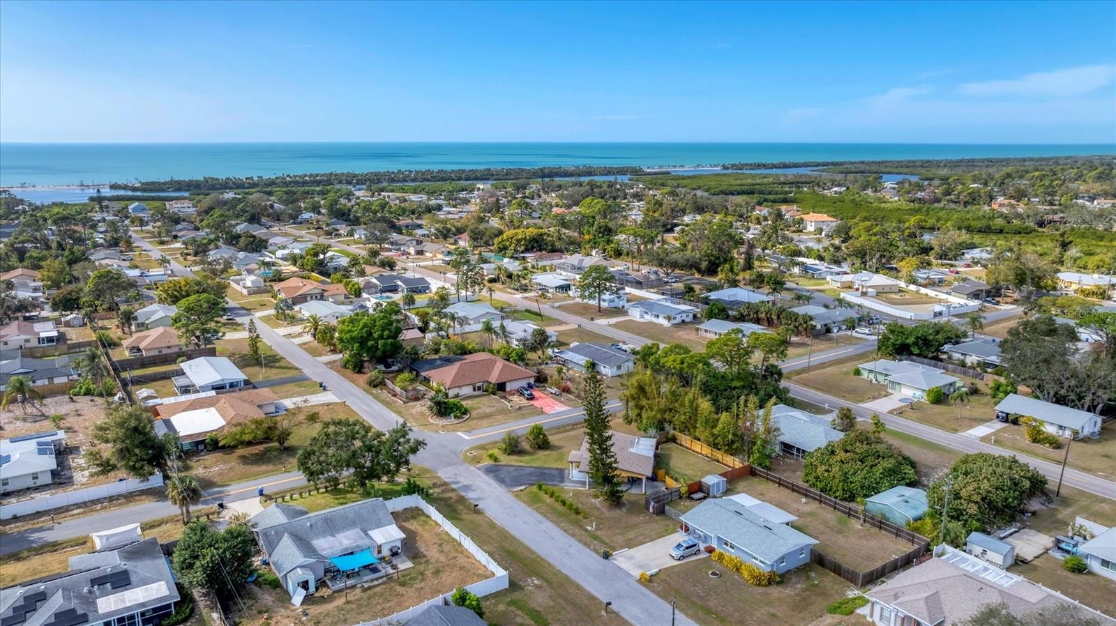 SOUTH VENICE - Residential