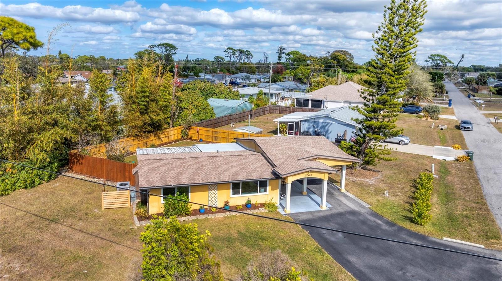 SOUTH VENICE - Residential