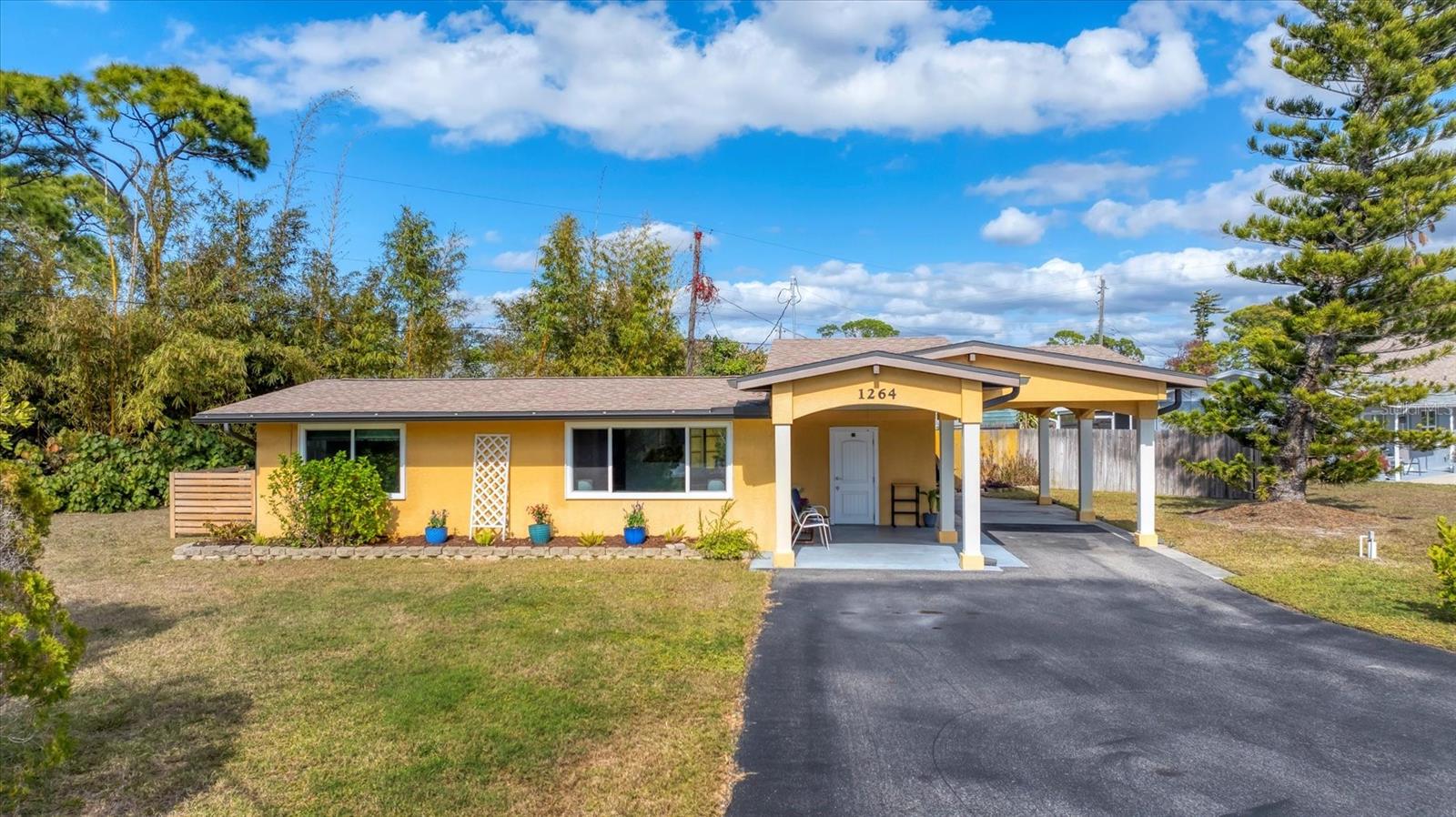 SOUTH VENICE - Residential