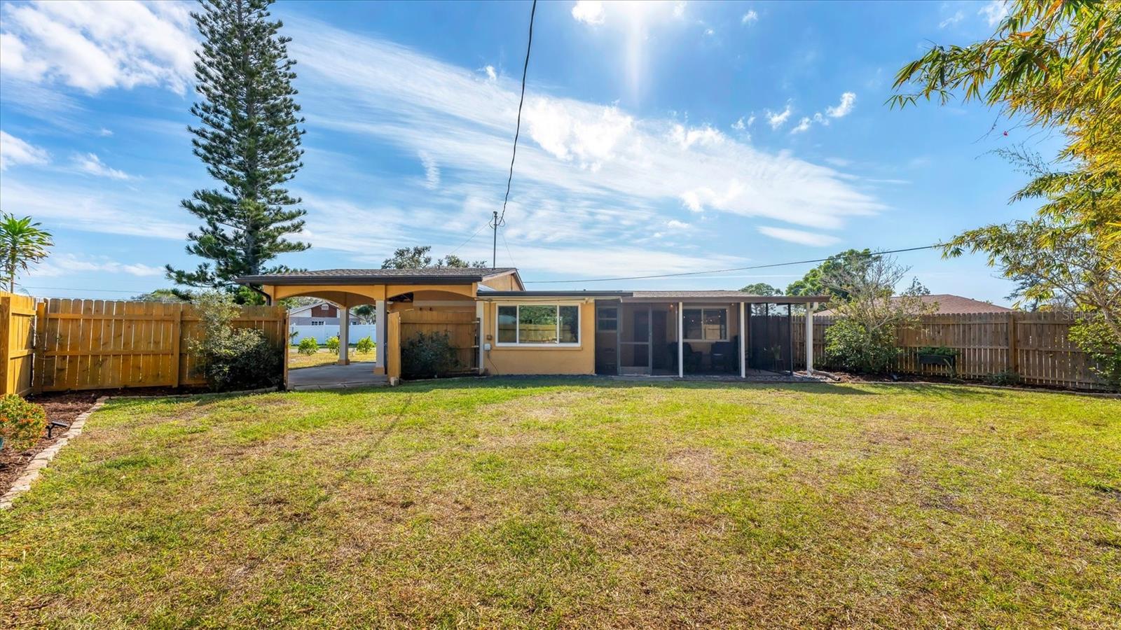 SOUTH VENICE - Residential