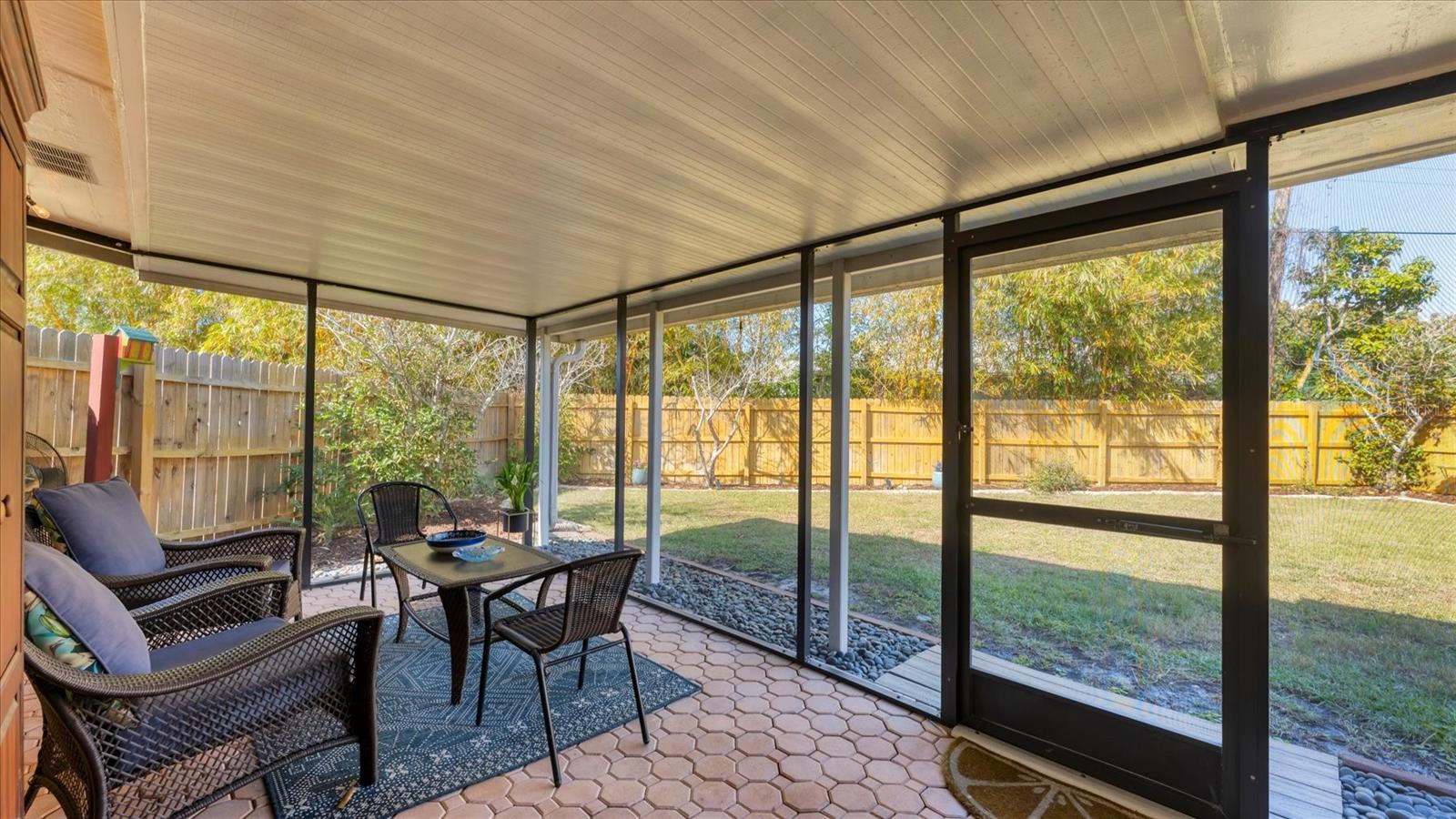 SOUTH VENICE - Residential