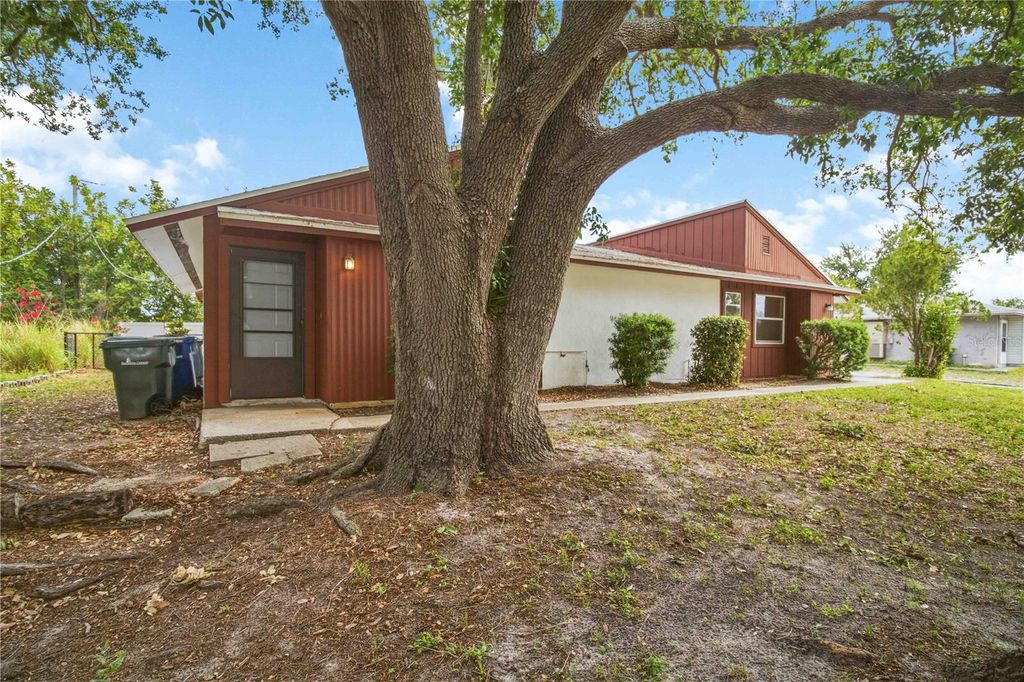 Photo of 6909 Brentford Road, Sarasota, FL 34241 (MLS # A4692688)