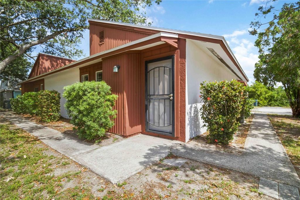 Photo of 6909 Brentford Road, Sarasota, FL 34241 (MLS # A4692688)