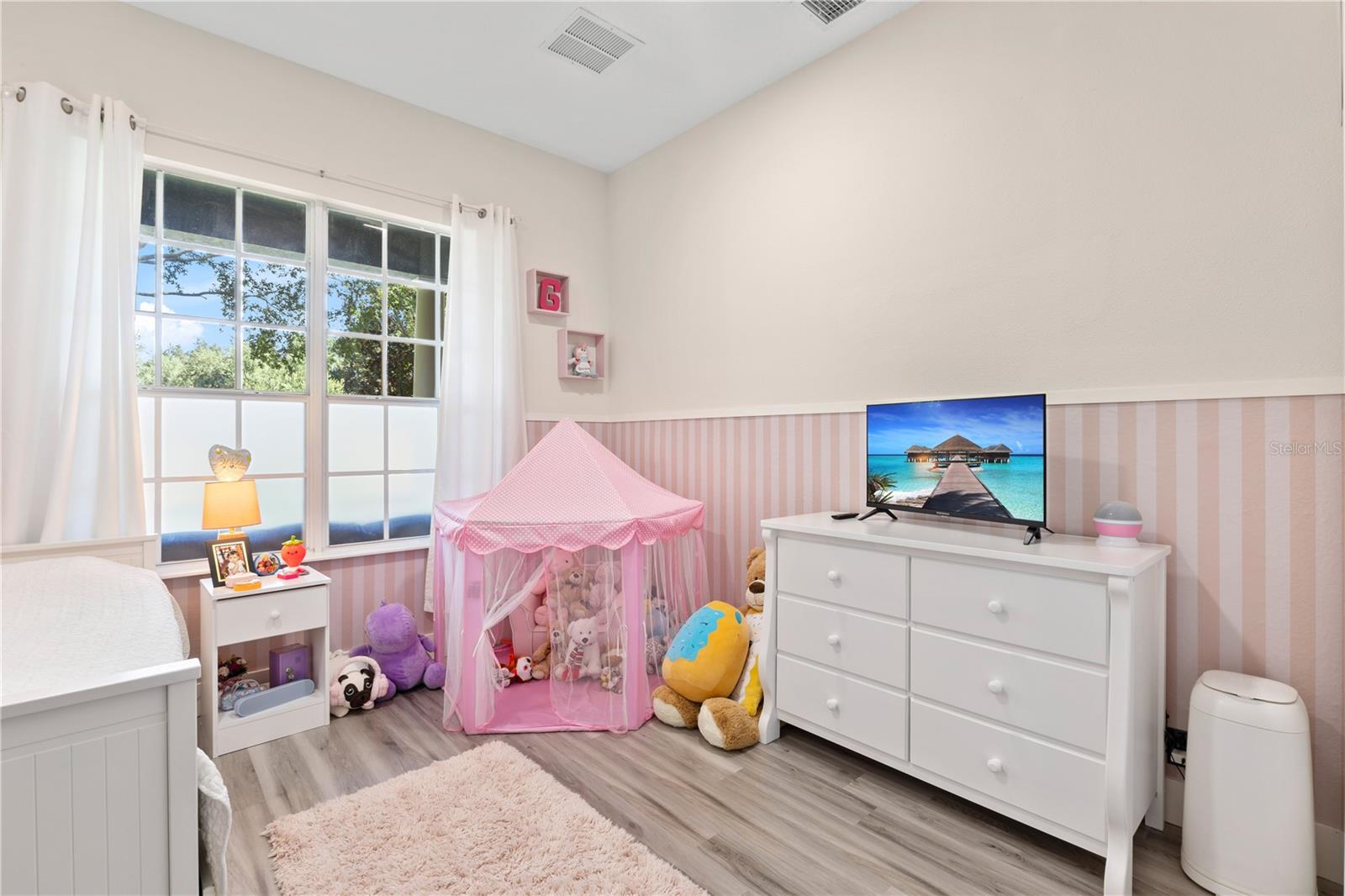 KEENES POINTE UNIT 7 - Residential