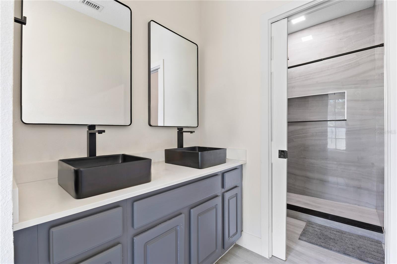 KEENES POINTE UNIT 7 - Residential