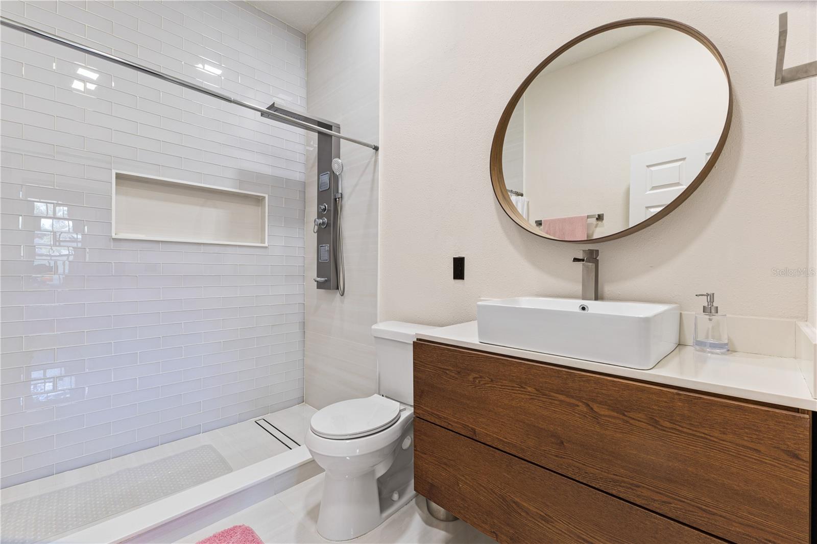 KEENES POINTE UNIT 7 - Residential