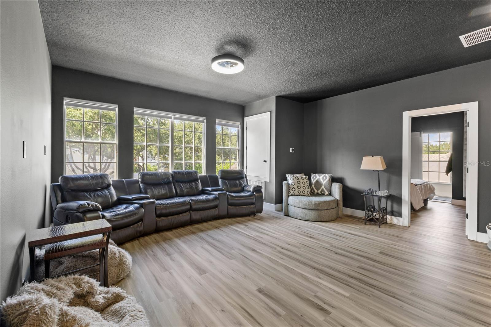 KEENES POINTE UNIT 7 - Residential