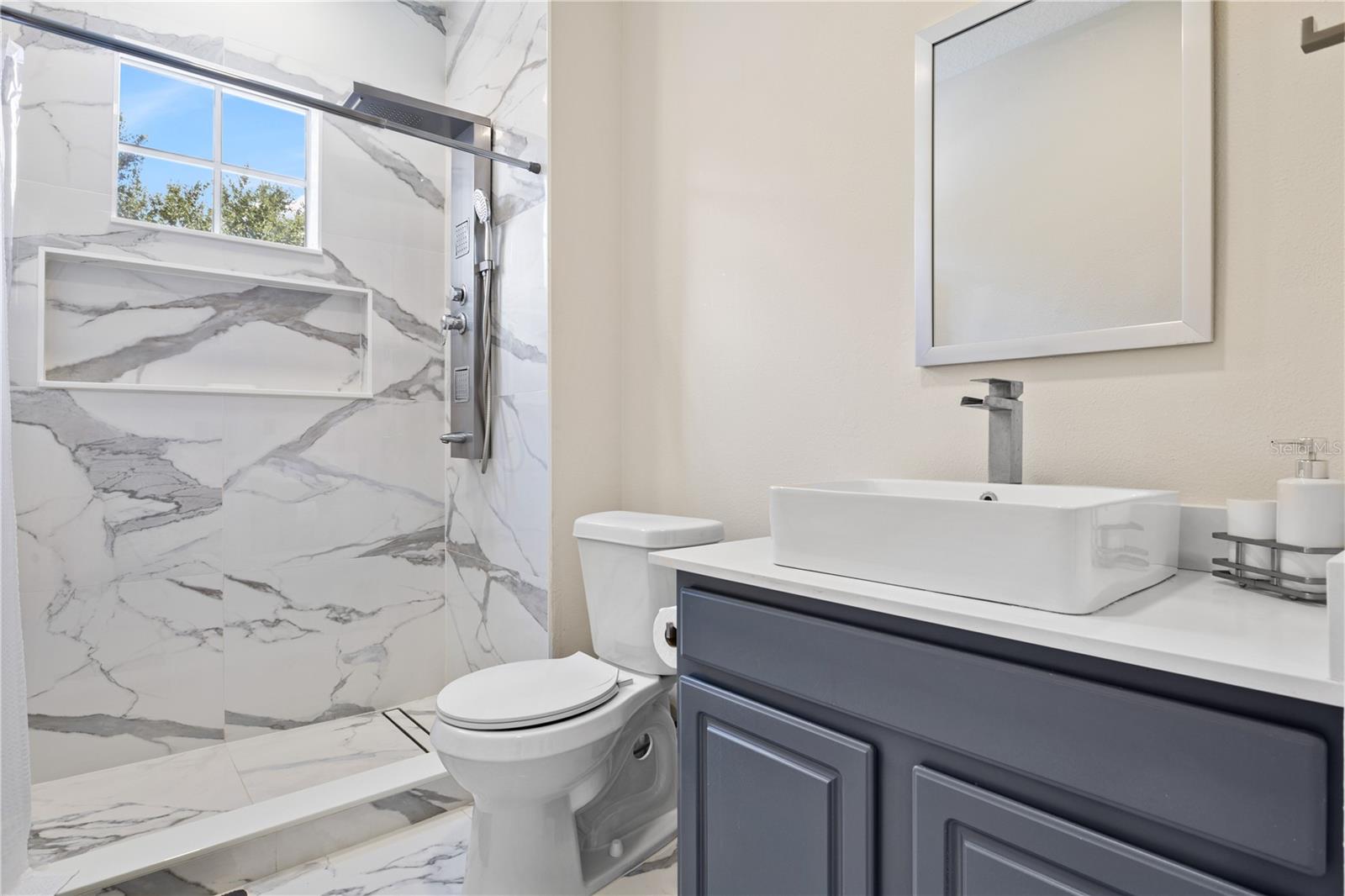 KEENES POINTE UNIT 7 - Residential