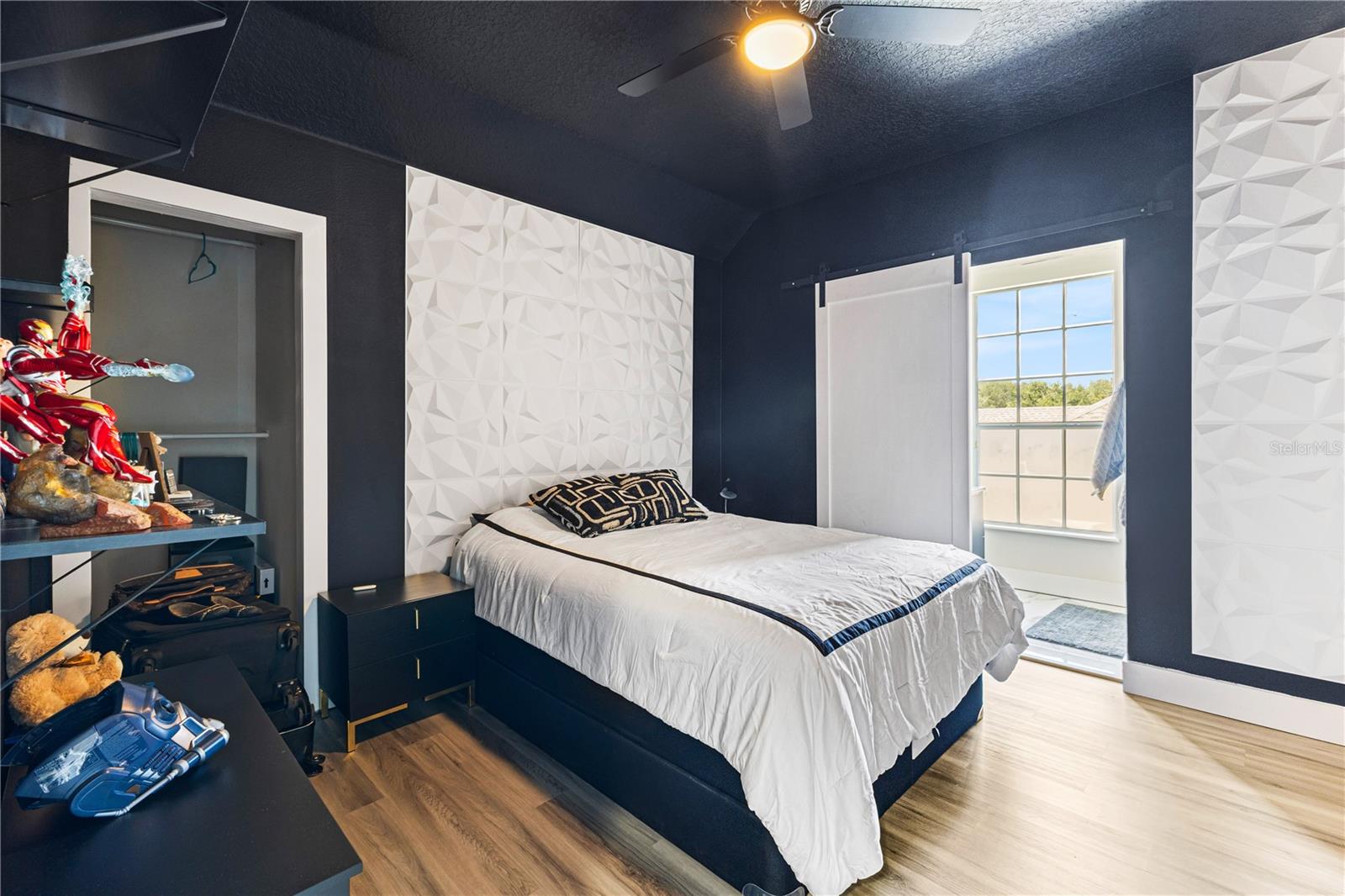 KEENES POINTE UNIT 7 - Residential